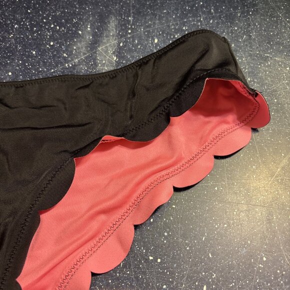 Victoria's Secret PINK NWOT Bikini Bottom Solid Black Scallop Trim Hi-Cut SZ L - Picture 2 of 8